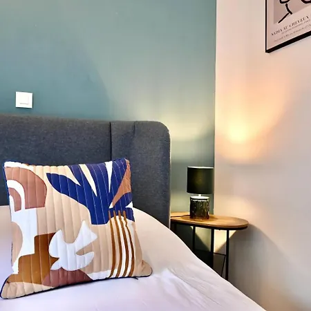 Lägenhet Proche Centre Avec Terrasse *